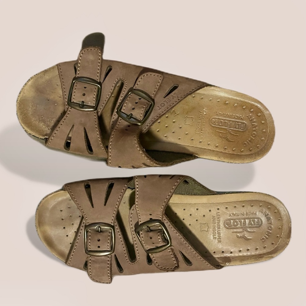 Fly Flot Anatomic Strap Slip-On Sandal Beige - Picture 2 of 9